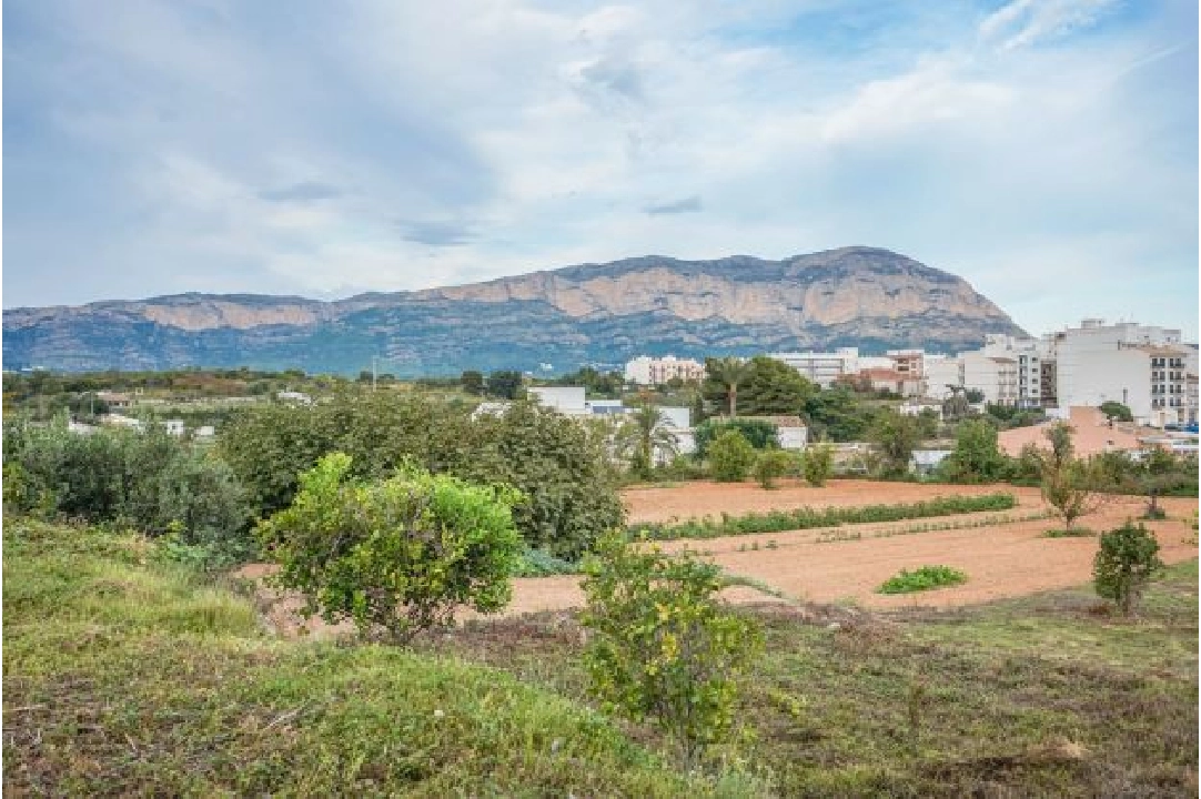 residential ground in Gata de Gorgos(Centrre) for sale, built area 190 m², air-condition, plot area 2900 m², 1 bedroom, 1 bathroom, swimming-pool, ref.: BP-4154GAT-25