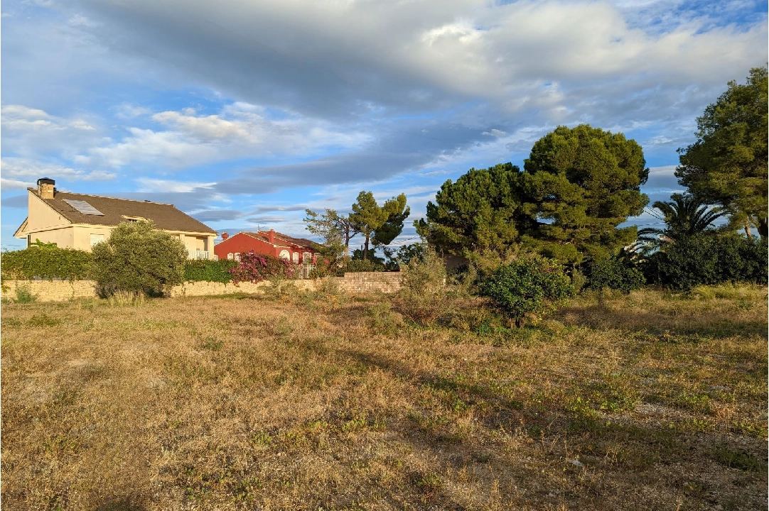 residential ground in Denia(Deveses) for sale, air-condition, plot area 1315 m², swimming-pool, ref.: BP-8042DEN-6