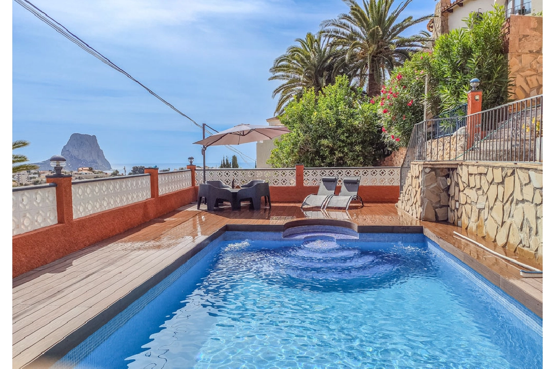 villa in Calpe(Canuta) for sale, built area 350 m², air-condition, plot area 636 m², 6 bedroom, 3 bathroom, swimming-pool, ref.: BP-4223CAL-39