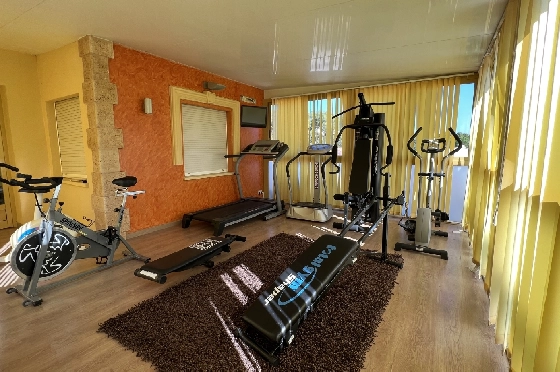 Villa in Denia zu vermieten, Wohnfläche 200 m², Zustand gepflegt, + Zentralheizung, Klimaanlage, Grundstück 900 m², 3 Schlafzimmer, 2 Badezimmer, Pool, ref.: D-0123-75