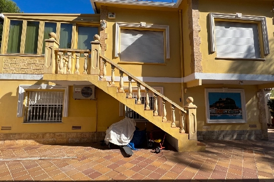 Villa in Denia zu vermieten, Wohnfläche 200 m², Zustand gepflegt, + Zentralheizung, Klimaanlage, Grundstück 900 m², 3 Schlafzimmer, 2 Badezimmer, Pool, ref.: D-0123-79