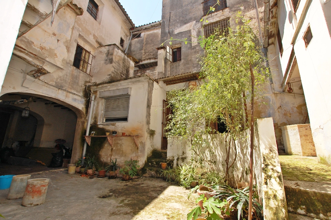 town house in Pego for sale, built area 373 m², year built 1910, air-condition, plot area 200 m², 5 bedroom, 2 bathroom, swimming-pool, ref.: O-V80314D-14