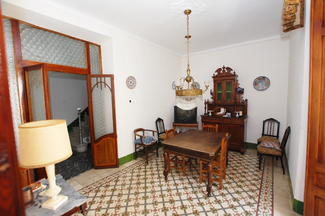 town house in Pego for sale, built area 373 m², year built 1910, air-condition, plot area 200 m², 5 bedroom, 2 bathroom, swimming-pool, ref.: O-V80314D-9