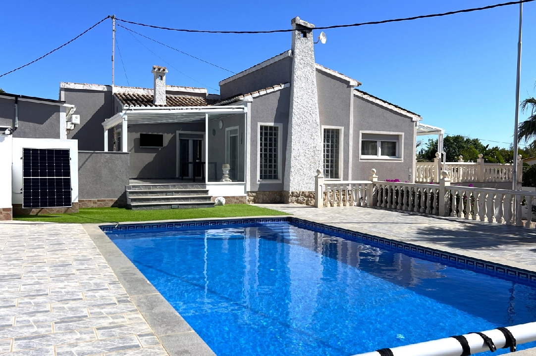 villa in Denia for holiday rental, built area 166 m², year built 1978, + stove, air-condition, plot area 802 m², 2 bedroom, 2 bathroom, swimming-pool, ref.: T-0224-29