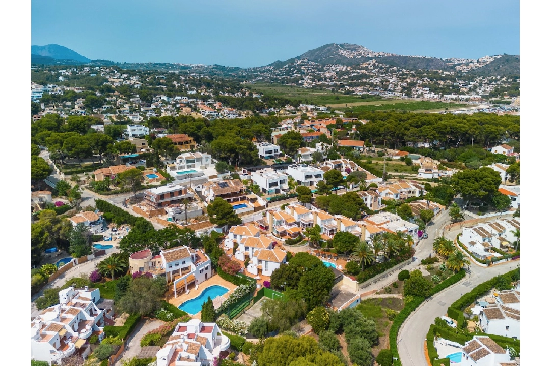 villa in Moraira(La Cometa) for sale, air-condition, plot area 500 m², 4 bedroom, 3 bathroom, swimming-pool, ref.: CA-H-1769-AMBI-37