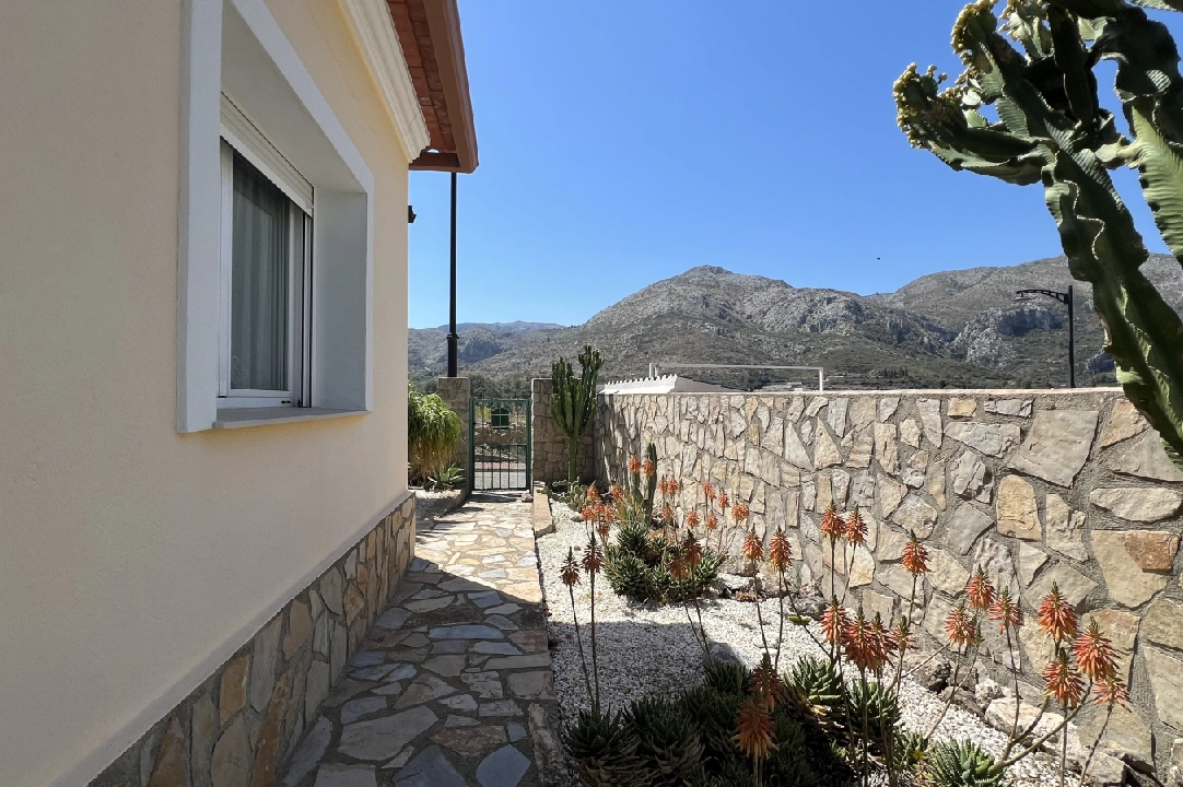 villa in Pego for sale, built area 194 m², year built 2003, condition neat, + central heating, air-condition, plot area 600 m², 3 bedroom, 3 bathroom, ref.: RG-0324-7