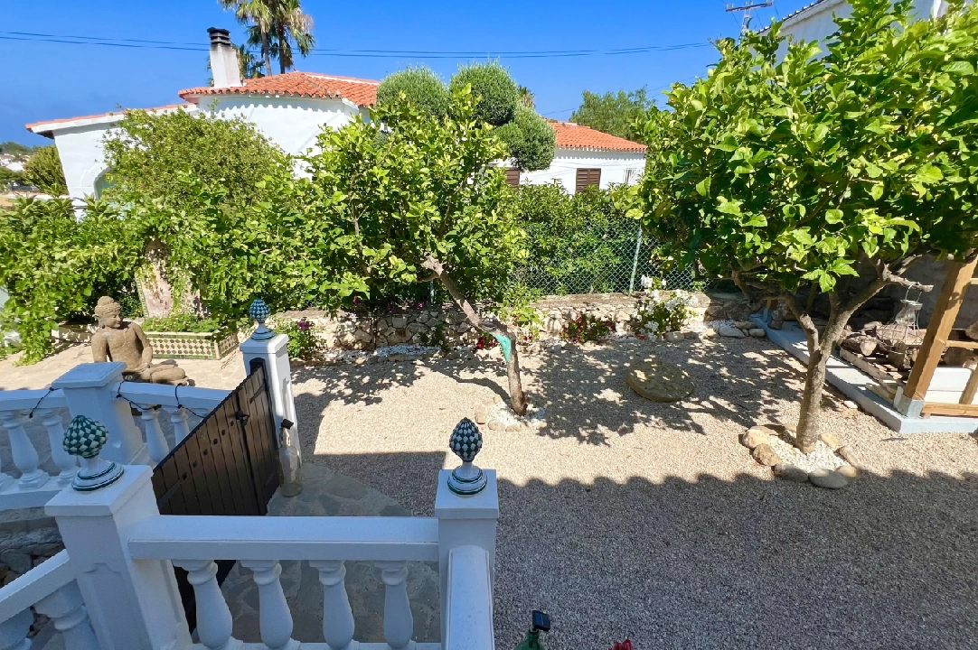 villa in Denia for sale, built area 185 m², year built 1979, condition neat, + central heating, air-condition, plot area 946 m², 3 bedroom, 3 bathroom, swimming-pool, ref.: FK-0924-20