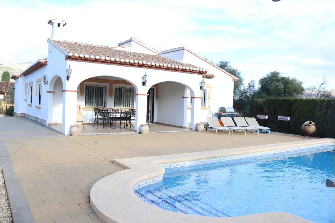 villa in Orba for sale, built area 154 m², plot area 813 m², 4 bedroom, 2 bathroom, swimming-pool, ref.: PT-24001-1