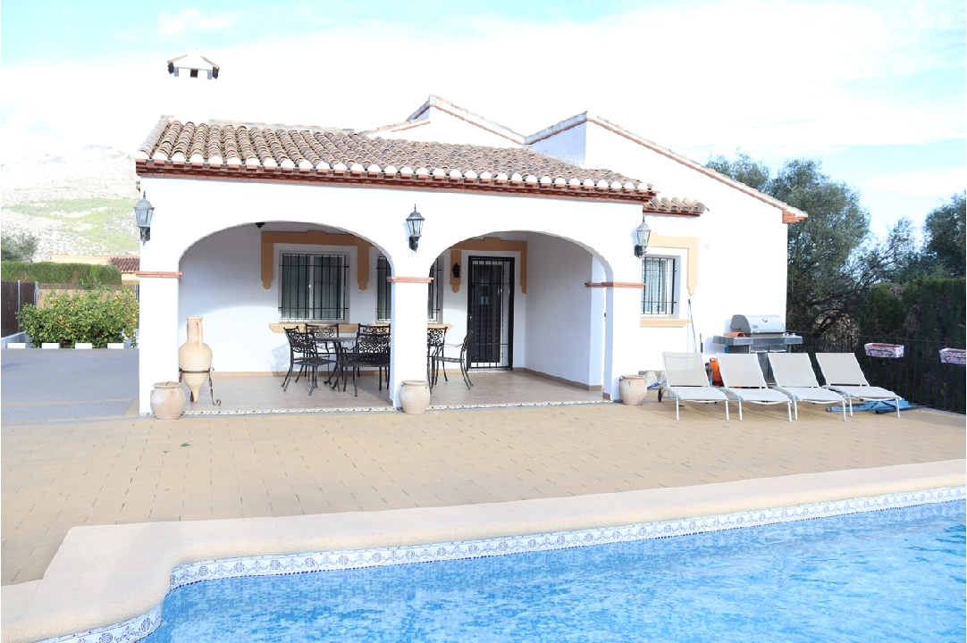 villa in Orba for sale, built area 154 m², plot area 813 m², 4 bedroom, 2 bathroom, swimming-pool, ref.: PT-24001-38