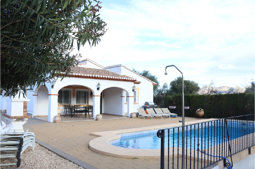 villa in Orba for sale, built area 154 m², plot area 813 m², 4 bedroom, 2 bathroom, swimming-pool, ref.: PT-24001-39