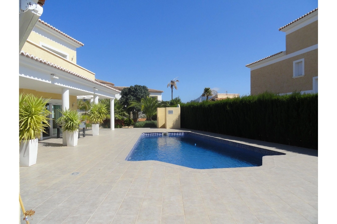 villa in Calpe(Calpe) for sale, built area 410 m², air-condition, plot area 983 m², 3 bedroom, 3 bathroom, swimming-pool, ref.: COB-982-10535-3