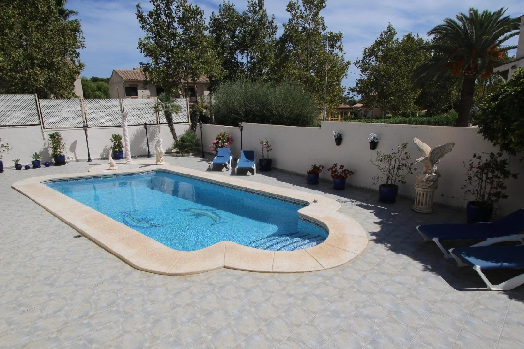 villa in Calpe(Pla roig) for sale, built area 212 m², air-condition, plot area 800 m², 2 bedroom, 2 bathroom, swimming-pool, ref.: COB-3301-10535-23