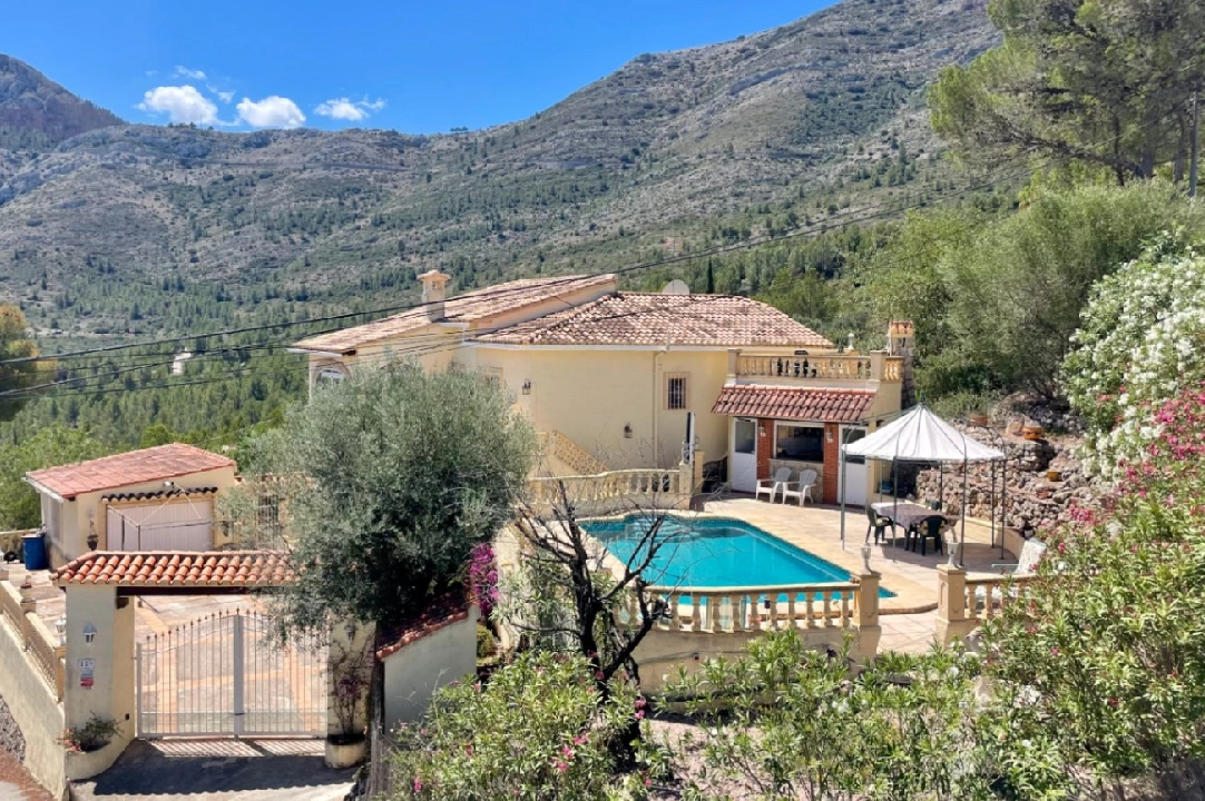 villa in Parcent for sale, built area 264 m², year built 1986, + central heating, air-condition, plot area 900 m², 5 bedroom, 3 bathroom, swimming-pool, ref.: PV-141-01984P-1