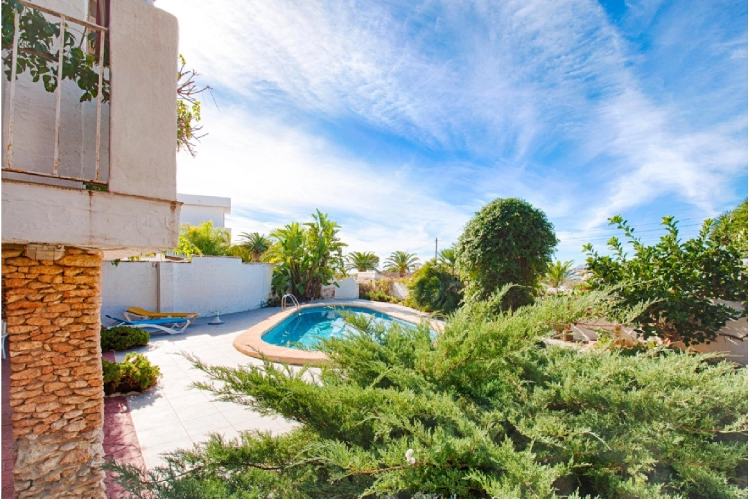 villa in Moraira for sale, built area 326 m², year built 1975, air-condition, plot area 791 m², 6 bedroom, 6 bathroom, swimming-pool, ref.: AM-12082DA-49