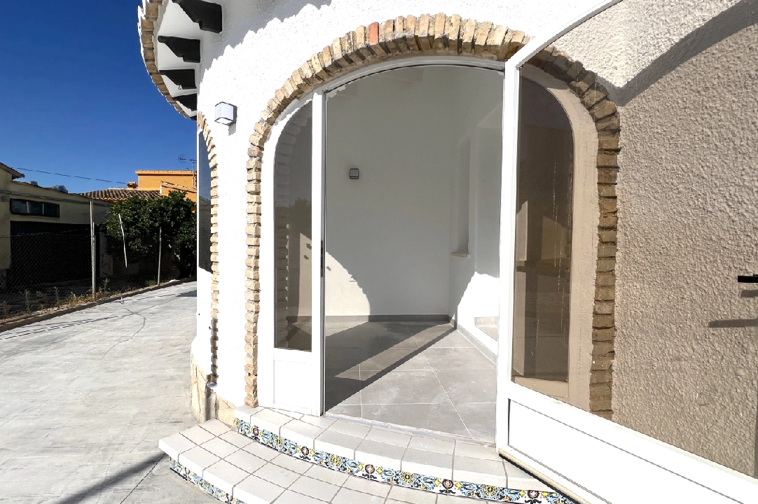 villa in Els Poblets(Sorts de la mar 26A) for sale, built area 80 m², year built 1985, condition mint, + KLIMA, air-condition, plot area 303 m², 2 bedroom, 2 bathroom, swimming-pool, ref.: AS-0824-17