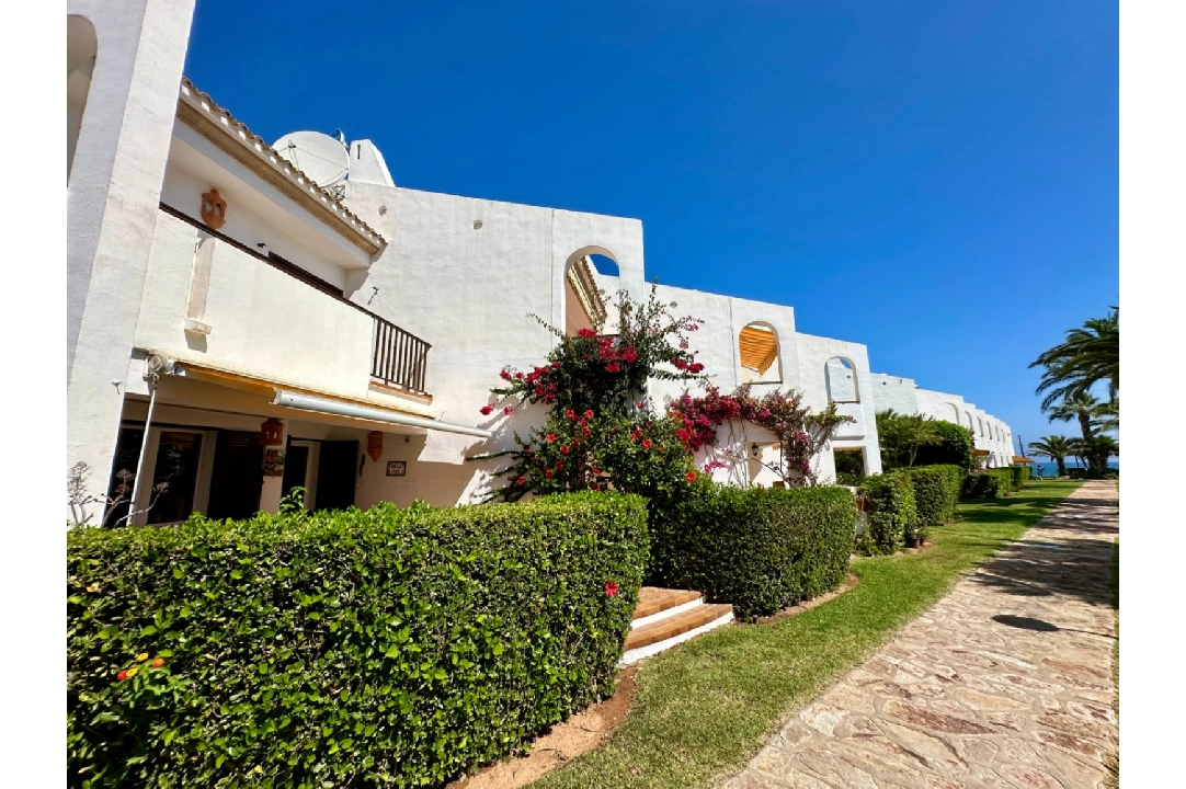 terraced house in Denia for sale, built area 77 m², year built 1987, air-condition, 3 bedroom, 2 bathroom, swimming-pool, ref.: O-V91814D-4