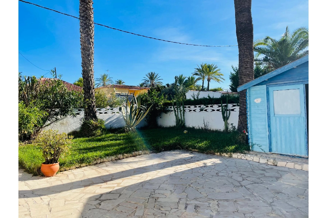 villa in Denia for sale, built area 133 m², year built 1970, air-condition, plot area 350 m², 3 bedroom, 2 bathroom, swimming-pool, ref.: UM-UV-0624-13