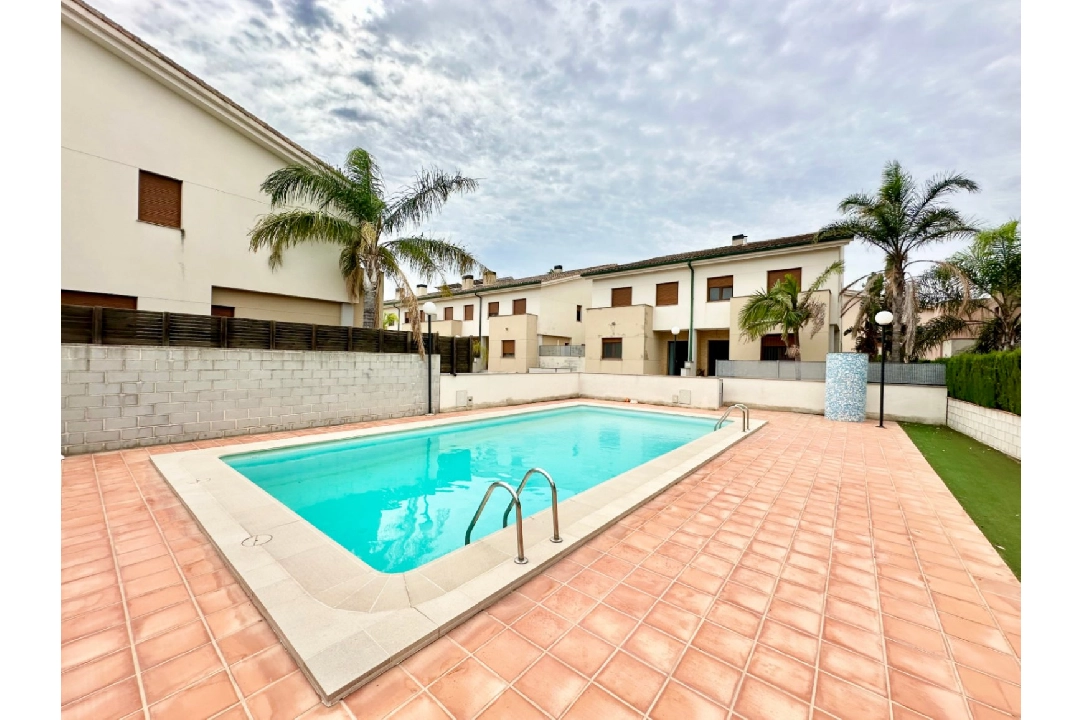 terraced house in Gandia for sale, built area 310 m², year built 2008, + KLIMA, air-condition, 4 bedroom, 3 bathroom, swimming-pool, ref.: O-V92614-23