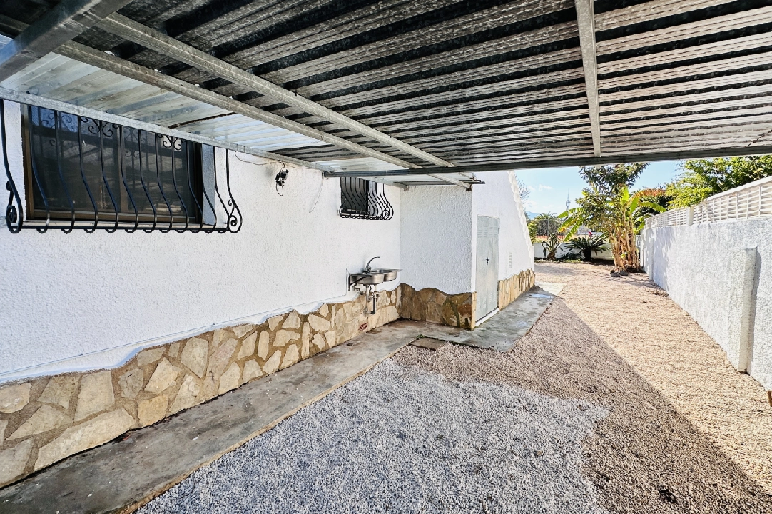 villa in Els Poblets(Ptda. Gironets) for sale, built area 110 m², year built 1978, + central heating, air-condition, plot area 540 m², 3 bedroom, 1 bathroom, ref.: AS-0125-26