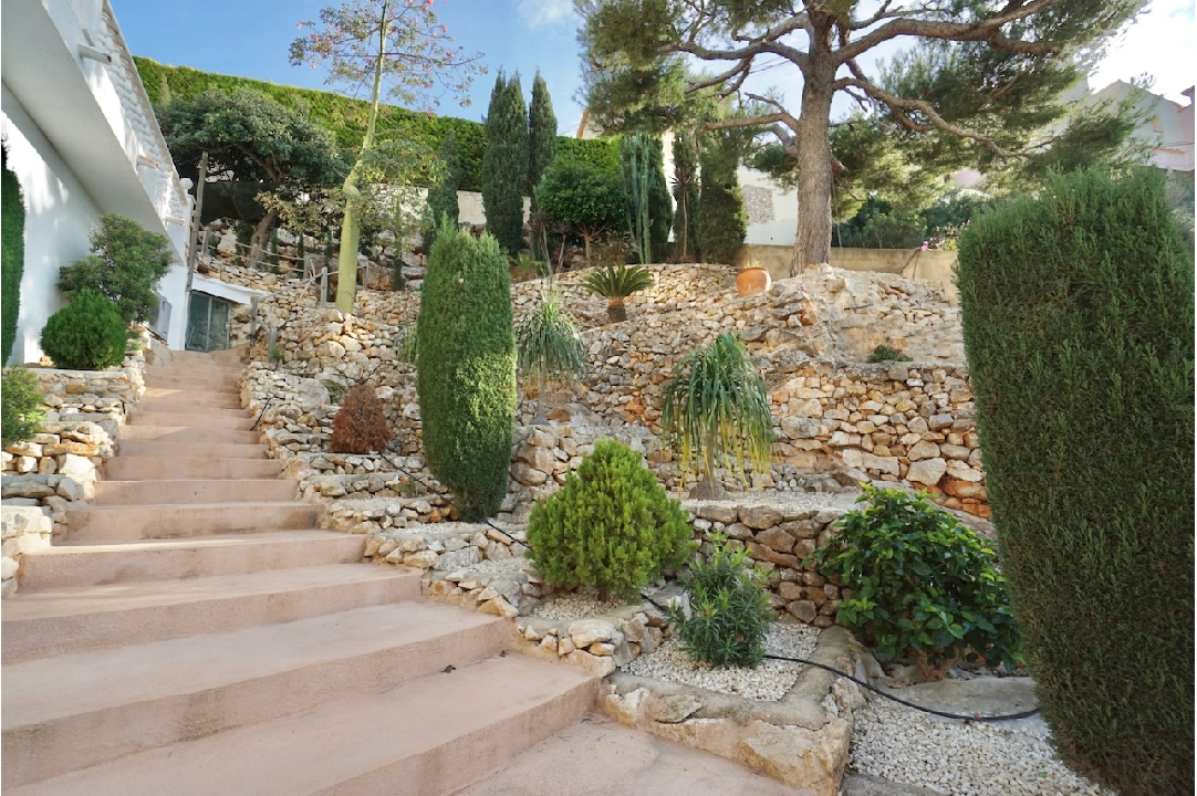 villa in Moraira(Arnella) for sale, built area 248 m², air-condition, plot area 958 m², 5 bedroom, 3 bathroom, swimming-pool, ref.: CA-H-1854-AMB-31