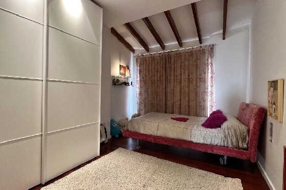 Stadthaus in Pego(Innenstadt) zu verkaufen, Wohnfläche 690 m², Baujahr 1930, Zustand gepflegt, + Zentralheizung, Klimaanlage, Grundstück 305 m², 6 Schlafzimmer, 5 Badezimmer, ref.: AS-1325-37