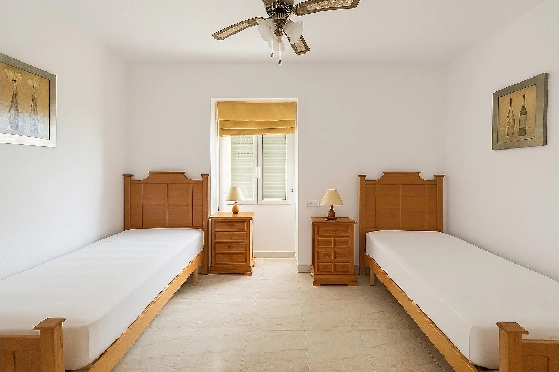 Villa in La Sella(La Sella) zu verkaufen, Wohnfläche 379 m², Zustand gepflegt, + KLIMA, Klimaanlage, Grundstück 1699 m², 4 Schlafzimmer, 4 Badezimmer, Pool, ref.: MG-0925-16