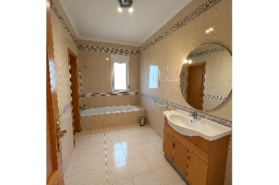Villa in La Sella(La Sella) zu verkaufen, Wohnfläche 379 m², Zustand gepflegt, + KLIMA, Klimaanlage, Grundstück 1699 m², 4 Schlafzimmer, 4 Badezimmer, Pool, ref.: MG-0925-22