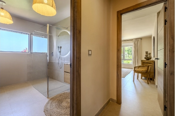 Villa in Denia zu verkaufen, Wohnfläche 324 m², Baujahr 1993, Zustand modernisiert, + Fussbodenheizung, Klimaanlage, Grundstück 1888 m², 4 Schlafzimmer, 2 Badezimmer, Pool, ref.: BC-7771-55