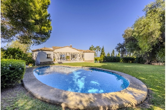 Villa in Denia zu verkaufen, Wohnfläche 267 m², Baujahr 1993, Zustand gepflegt, + Zentralheizung, Grundstück 1085 m², 4 Schlafzimmer, 3 Badezimmer, Pool, ref.: BC-7785-6