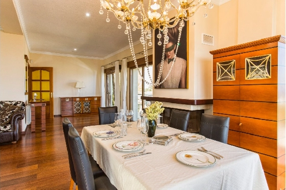 Villa in Denia zu verkaufen, Wohnfläche 266 m², Klimaanlage, Grundstück 1254 m², 5 Schlafzimmer, 3 Badezimmer, Pool, ref.: VI-CHA2550-27
