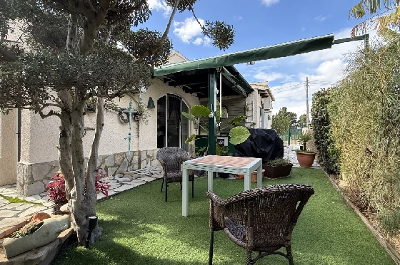 Villa in Els Poblets zu verkaufen, Wohnfläche 105 m², Baujahr 1990, + Zentralheizung, Klimaanlage, Grundstück 536 m², 2 Schlafzimmer, 2 Badezimmer, Pool, ref.: JS-0326-21