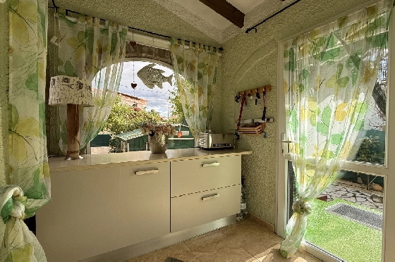 Villa in Els Poblets zu verkaufen, Wohnfläche 105 m², Baujahr 1990, + Zentralheizung, Klimaanlage, Grundstück 536 m², 2 Schlafzimmer, 2 Badezimmer, Pool, ref.: JS-0326-22