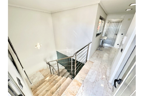 Stadthaus in Pego zu verkaufen, Wohnfläche 280 m², Baujahr 2010, Klimaanlage, Grundstück 153 m², 3 Schlafzimmer, 2 Badezimmer, Pool, ref.: O-V97114-3