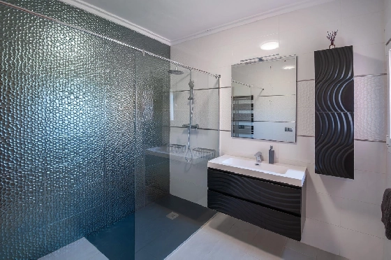 Villa in Orba(Comunidad valenciana) zu verkaufen, Wohnfläche 225 m², Klimaanlage, Grundstück 637 m², 5 Schlafzimmer, 2 Badezimmer, Pool, ref.: COB-3568-10535-31