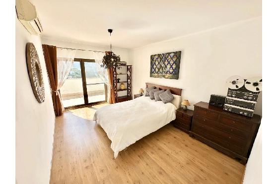 Villa in Pego zu verkaufen, Wohnfläche 320 m², Baujahr 2009, Klimaanlage, Grundstück 1166 m², 5 Schlafzimmer, 4 Badezimmer, Pool, ref.: O-V98014-34